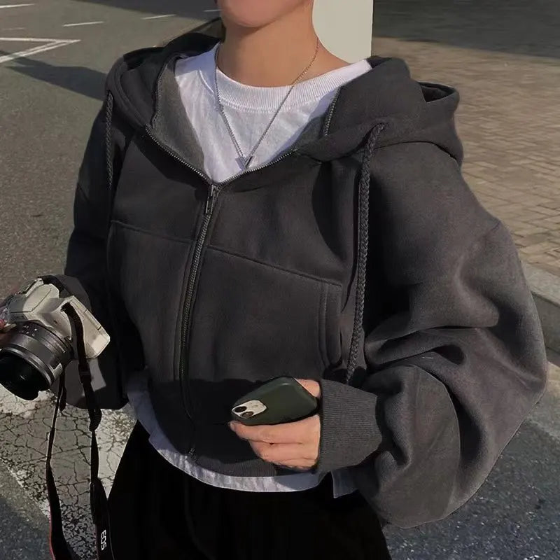 Navy Luxe Hoodie – Thermal Comfort & Sophisticated Style